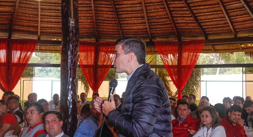 SantiPenap's tweet photo. Estuvimos con la dirigencia de Capiatá, para ratificar nuestro compromiso con cada uno de ustedes y el Paraguay. 🚩
#VamosAEstarMejor https://t.co/sWJ9cHS34S