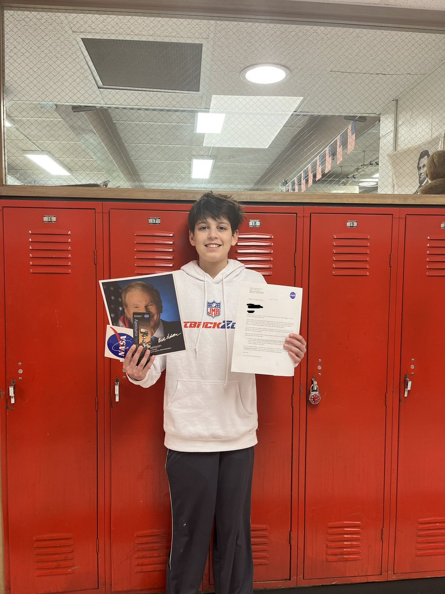 Thank you <a href="/NASA/">NASA</a> for making this student’s day and responding to their business letter! The NASA sticker and bookmark made it official ✅🔭🪐 #SMSPride #Engage109