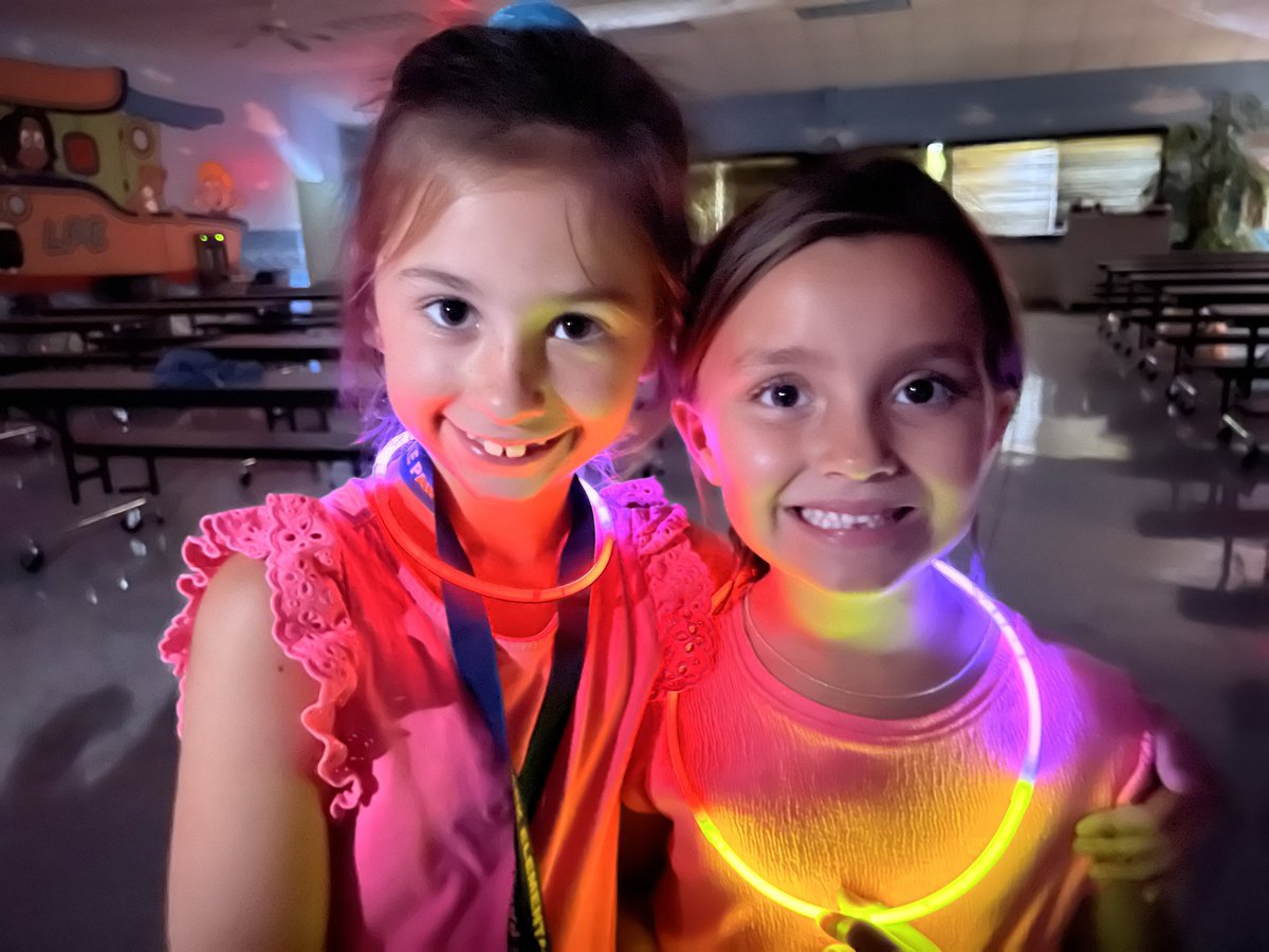 LPEPanthers's tweet photo. Pizza at the Disco! ๐ ๐๐ฝ ๐บ๐ผ
Our First Grade PTO fundraiser had these panthers putting on quite the show!
#LPERocks https://t.co/vF6N8swgeN