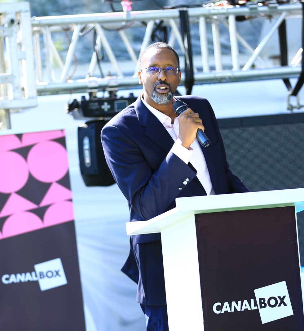 CanalboxR's tweet photo. CEO @JuliusKayoboke: "What drives us is to positively impact Rwandans' lives by connecting them to our fast, unlimited fiber internet at an affordable price. The pandemic taught us that broadband is no longer a luxury but a utility

And now, we are proud to say #RubavuTwahageze" https://t.co/KU7bus4kqN