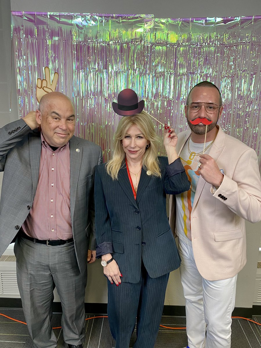 Carrie Slatton-Hodges tweet media