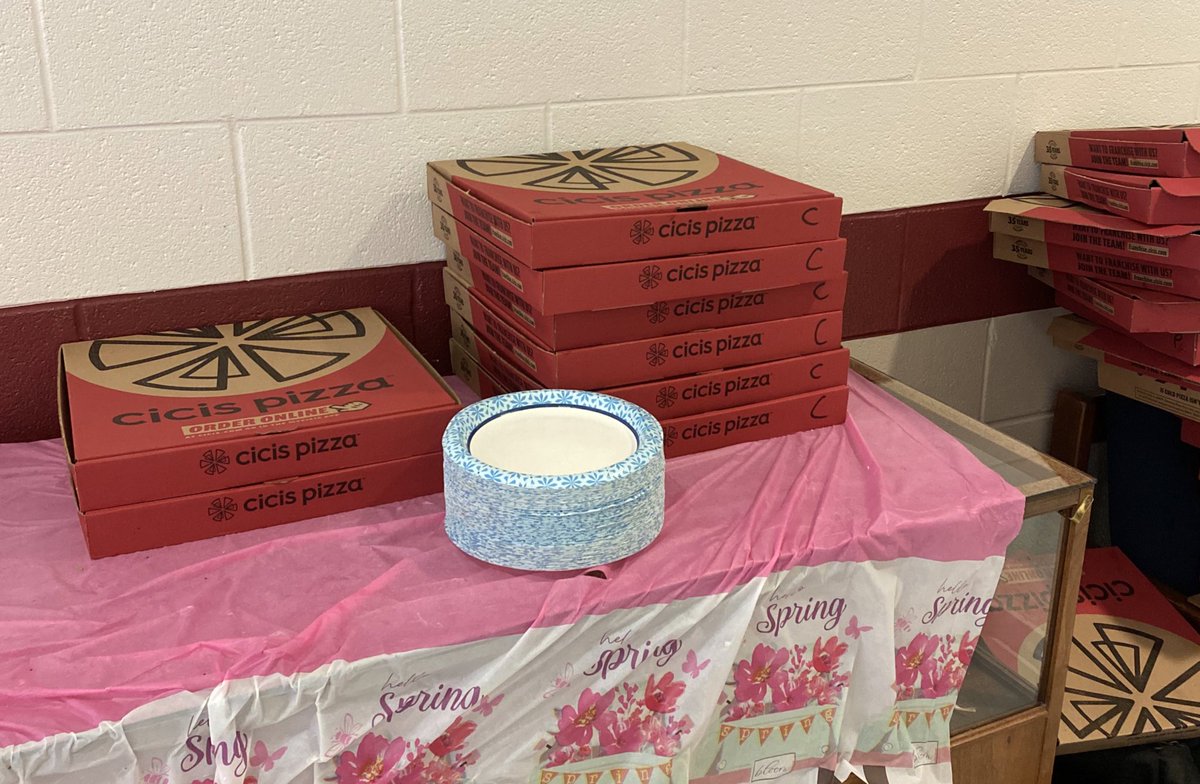 We love our Gibson teachers. Happy teacher appreciation week!  Thanks to Cicis pizza for donating lunch for our staff yesterday. <a href="/GibsonGrizzlies/">Gibson Elementary</a>