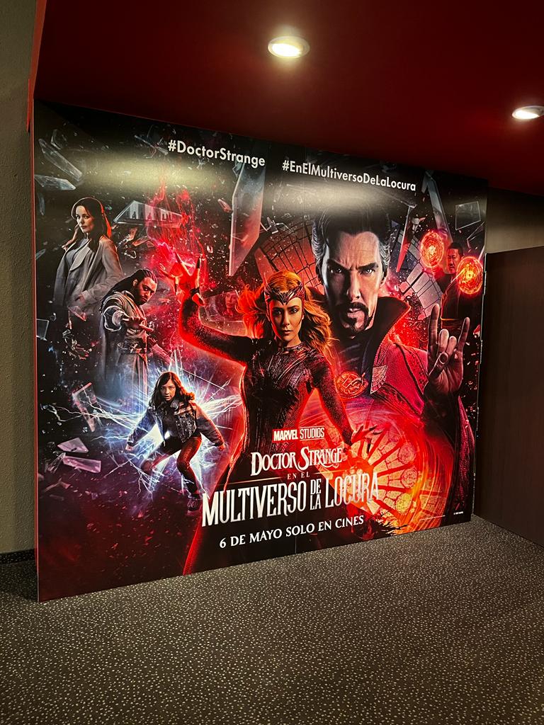 BCumberbatchSP's tweet photo. Fotos del Fan Event de #DoctorStrange #MultiversOfMadness en Kinépolis 🧡💛 https://t.co/3CuckpPbZR