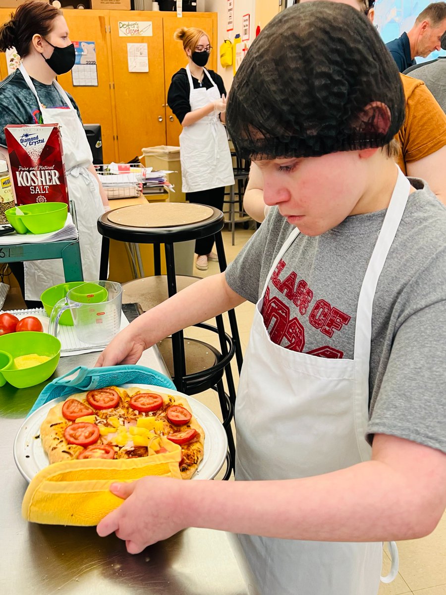 Lebanon Community School District tweet media