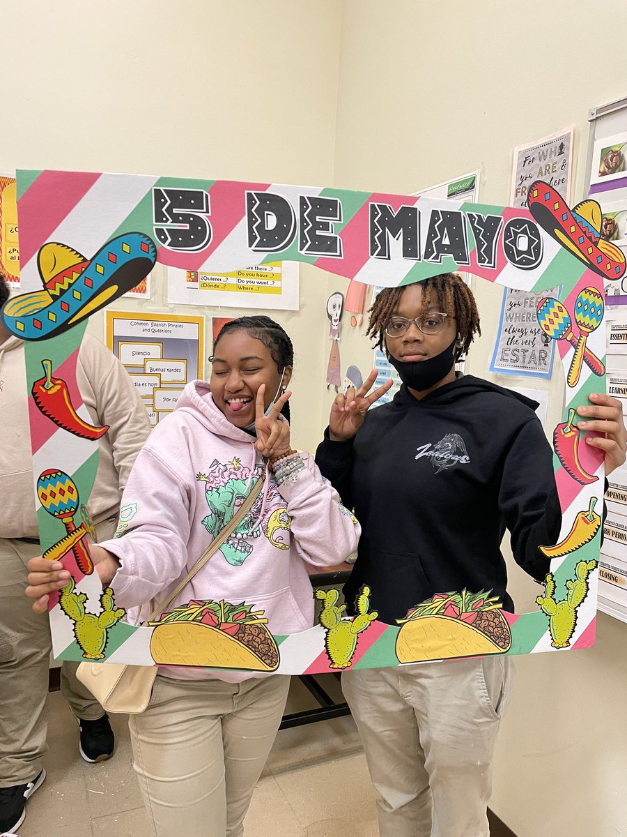 Celebrando 5 de Mayo 🇲🇽 🌮 en HCCA <a href="/TheHCCAHornets/">HCCA Hornets🐝</a> @HCCAHumanities