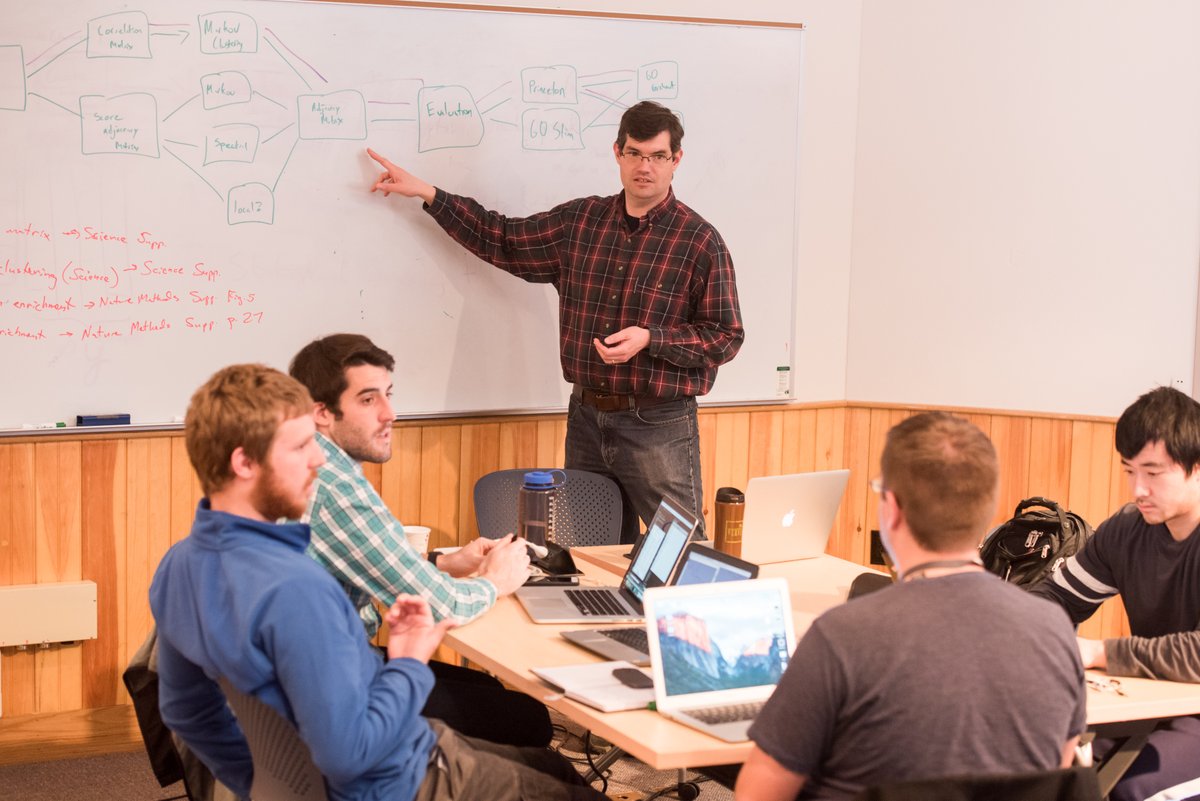 MDIBL's tweet photo. Are you an educator looking to learn more about #bioinformatics? Our #NIGMS #IPERT course T3: Train the Trainer is designed for teachers looking to add bioinformatics to their curriculum. On campus at #MDIBL June 28-July 6. Apply at https://t.co/3oZoB4eOTl. https://t.co/QVYPhGEUJl
