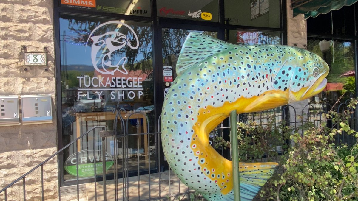 TuckRiverClub's tweet photo. There is no mistaking this one!  When you pull on our door... it opens when we say we are open. Monday through Saturday 8am to 5pm.  Don't forget to rub Brownies Nose for good luck! https://t.co/votq9SKaqp