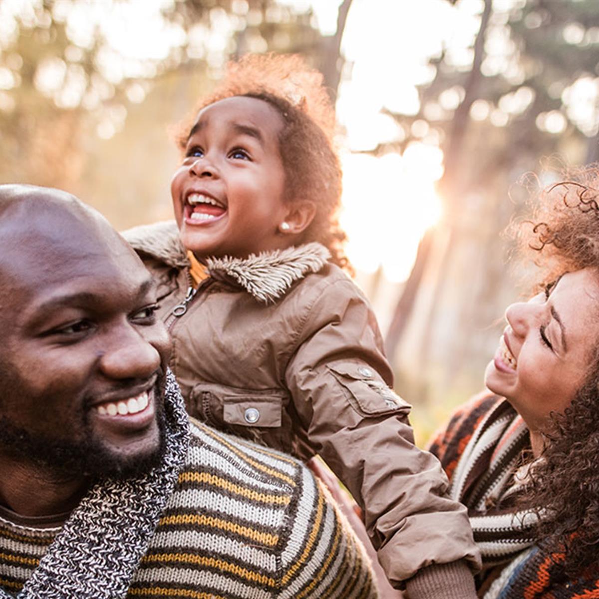 AmerAcadPeds's tweet photo. Introducing kids to the joys of nature &amp; play not only improves their health, it also teaches them to appreciate and care for the planet. Learn more about the benefits of enjoying nature and playing outdoors from @healthychildren during #ScreenFreeWeek: https://t.co/Qptvi1AQkB https://t.co/qYSyMRMHtP