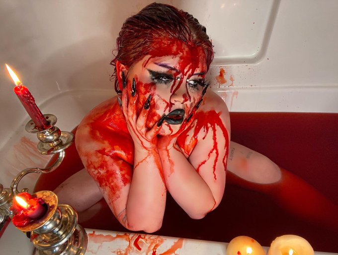 Watch Lusty Lute's leaked NSFW photo on TwXstars