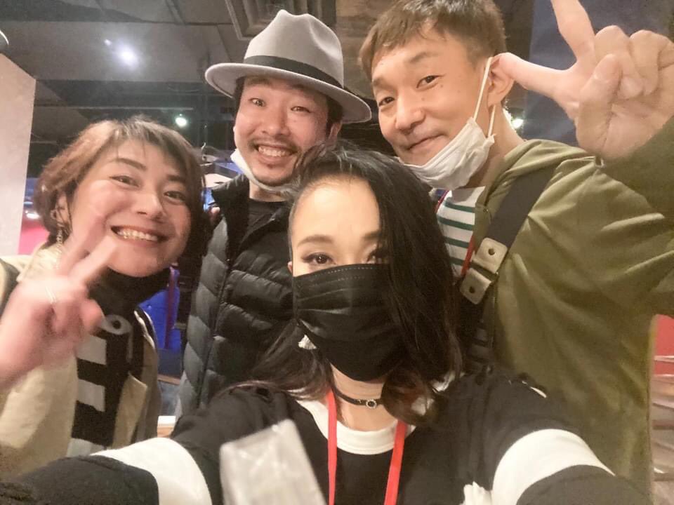 TheNotes_Museum's tweet photo. 先日5/2、MISIA のEVERYTHINGや果てなく続くストーリー等を世に生み出した作曲家&ピアニスト
#松本俊明 さんのコンサートに
#TheNotesOfMuseum 出演させていただきました。at #JZBratSoundofTokyo
やっぱり松本さんの音楽世界は最高です🌹お人柄も大好き‼️胸にググッと来ながら演奏してました https://t.co/meEXjUhl9F