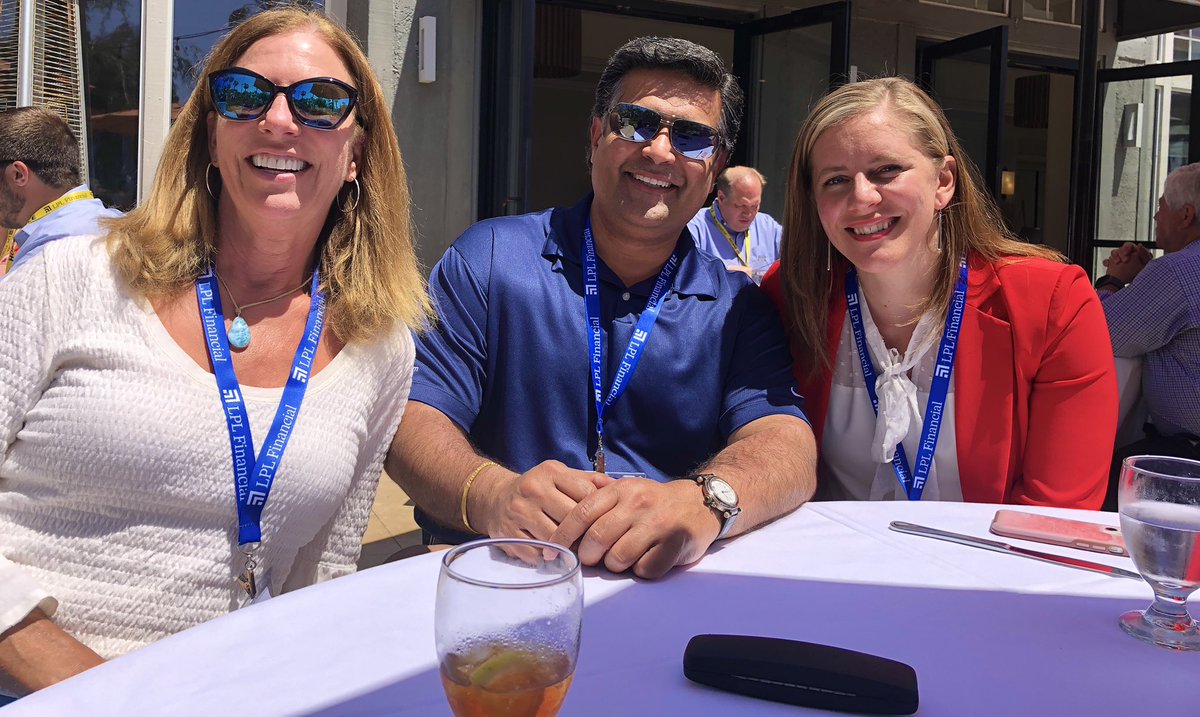 AmericanPWealth's tweet photo. #californialove #California #sunshine Lunch break at @LPL #AmbassadorCouncil meeting. Yes, it’s business meetings but no reason you can’t have fun, among #LPLAdvisors @SymbioShari Exciting new developments coming from the preeminent #financialservices firm in the nation 👊 https://t.co/IHgX37y4ku