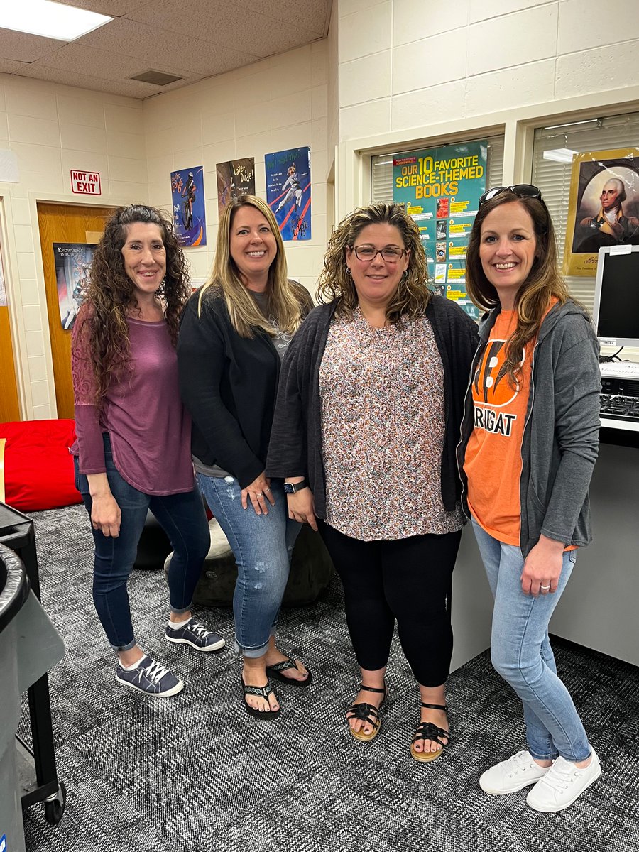 Schork_BTSD's tweet photo. Thank you to the wonderful ROBMS PTA for the absolutely delicious lunch spread for Teacher Appreciation Day! #ROBMS2022 https://t.co/av44U0fqB6