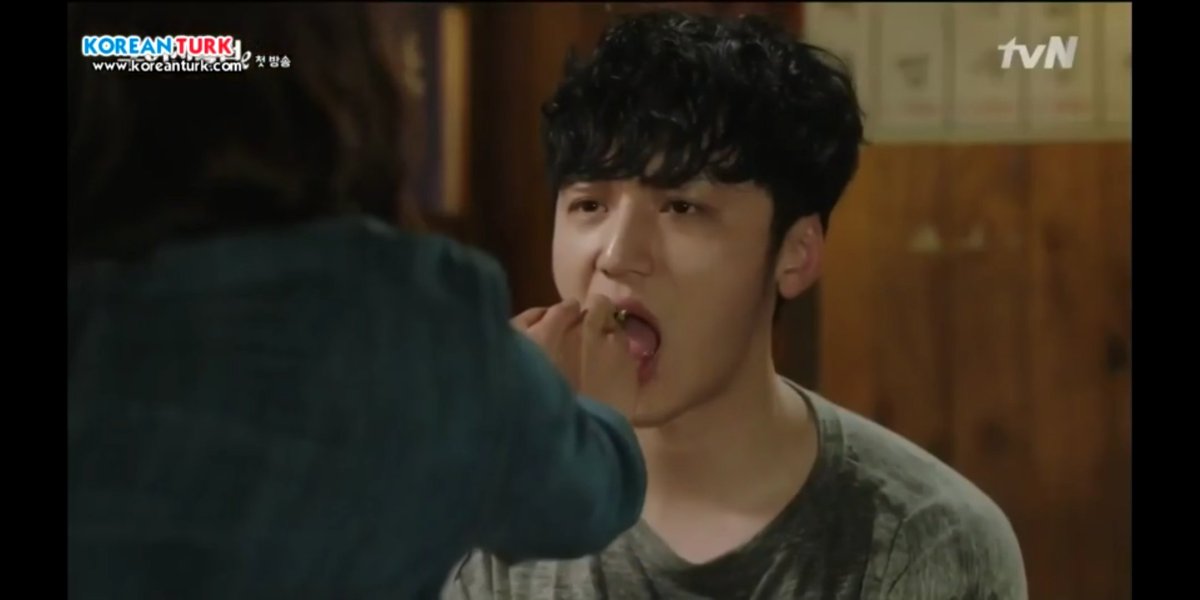 gug_oegeojuja's tweet photo. Böyle mi seviyor gerçekten 😜😜hamm afiyet şeker olsun 😍😍
#ExGirlfriendClub
#ByunYoHan
#SongJiHyo https://t.co/o2Fb16dDB9