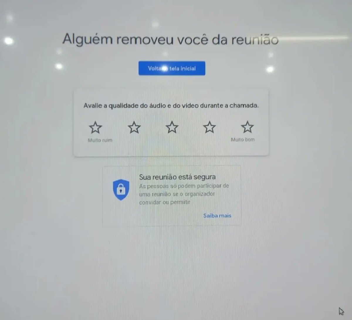 appsindicato's tweet photo. No Paraná, vamos assim:
1. Governo contrata universidade privada para ministrar aulas a distância do Novo Ensino Médio
2. Estudantes protestam sem dar um pio e são EXCLUÍDOS da aula pela universidade bancada com dinheiro público (R$ 38,4 milhões!) https://t.co/m3T6VOf5JI