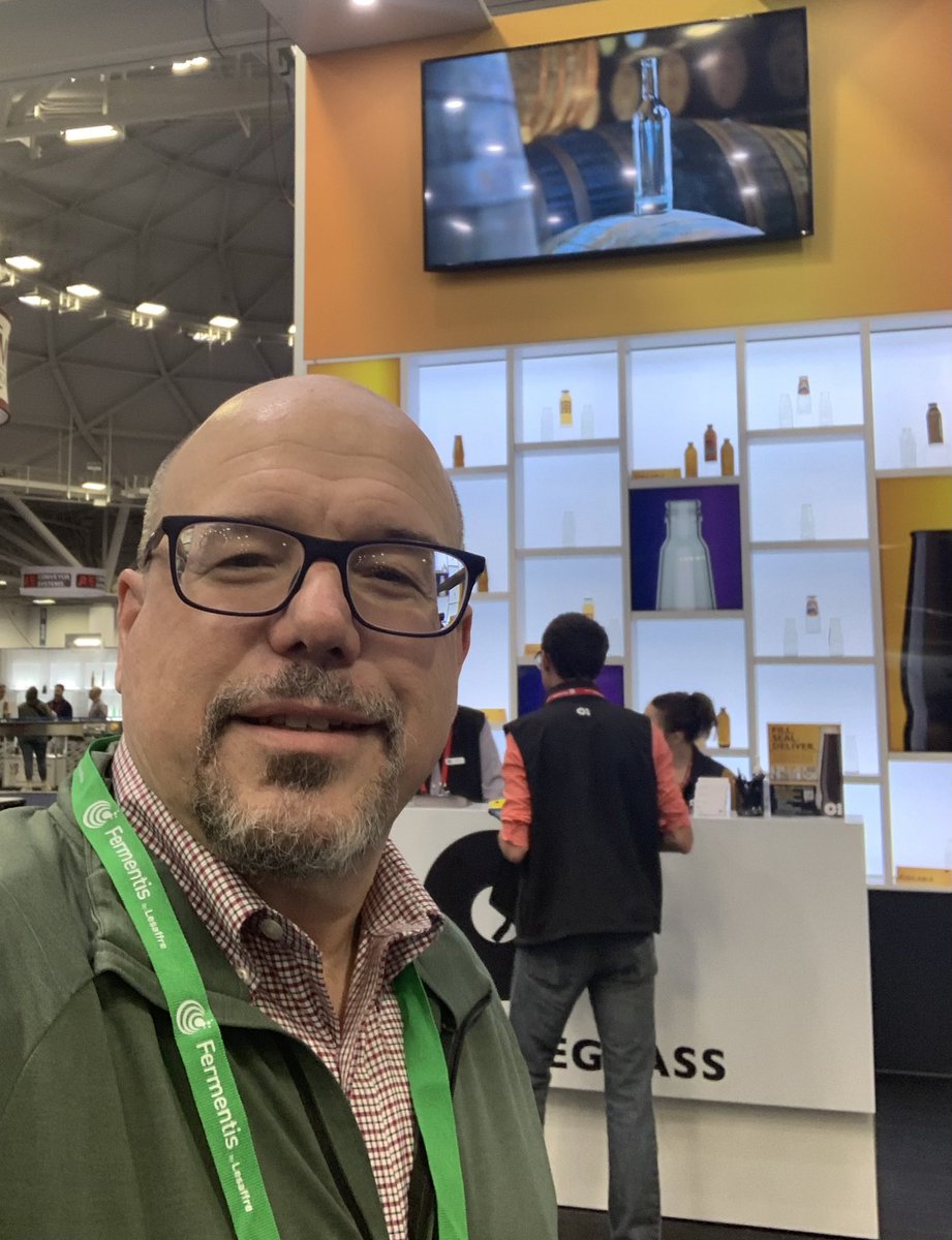 ScottDeFife's tweet photo. Excited to be at #CraftBrewersCon and visiting @OI_Glass @ArdaghGlass and @Saverglass showing off their best glass beer bottles! @ChooseGlass #betteringlass . https://t.co/MqR0ptyCpV