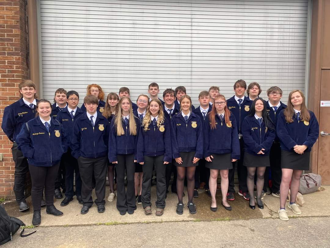 Morgan_FFA's tweet photo. This group is off to the 94th Ohio FFA Convention- we are excited for the tours, friendships and fun that will happen over the next 2 days 💙💛 https://t.co/sVK8rUD9Ea