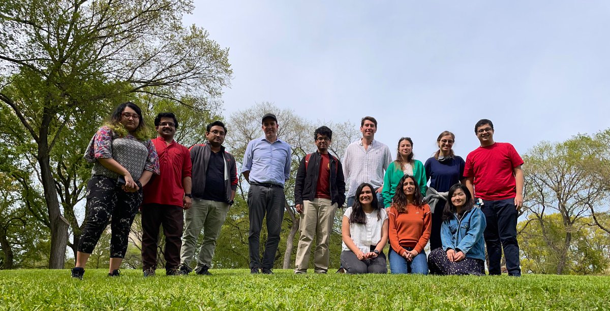 Great weather in NYC calls for an @UlijnGroup picnic in <a href="/CentralParkNYC/">Central Park</a>