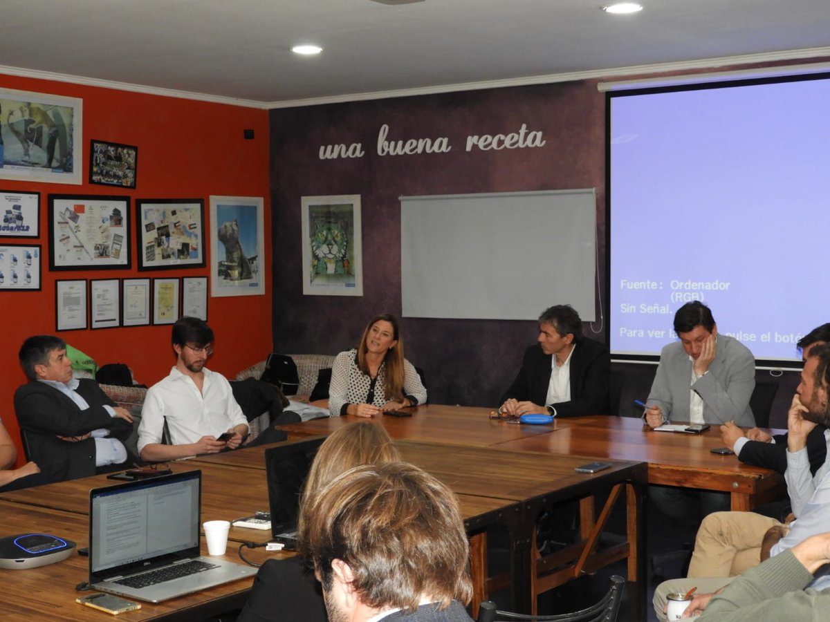 aceleralitoral's tweet photo. ¡Felices de participar de la inauguración del Primer Encuentro Presencial de la Red de Parques y Polos Tecnológicos de Argentina!
En representación de Aceleradora Litoral, @Nandita_santafe presente en la jornada junto a referentes de 11 Parques y Polos de Argentina.
#REDPPAR https://t.co/nvYT59TGAS