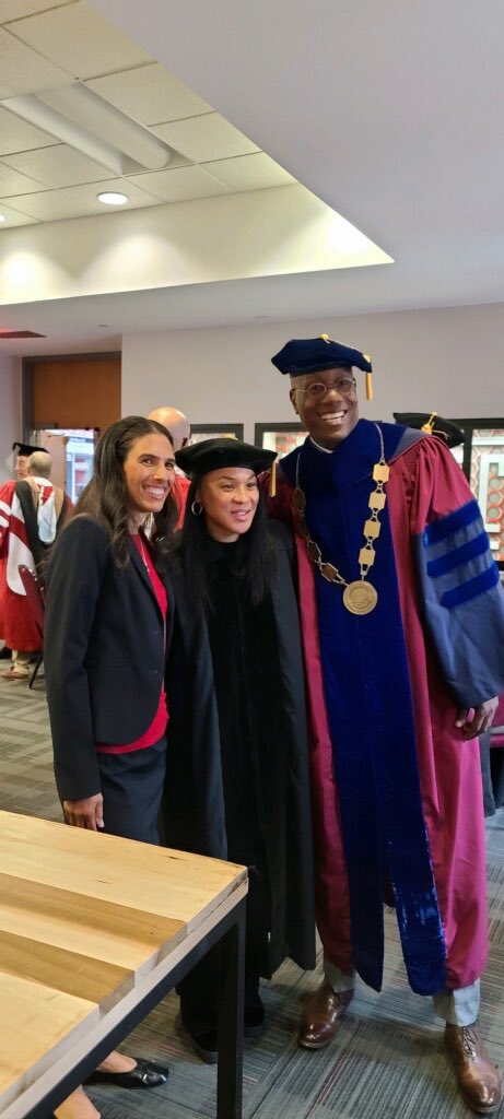 dawnstaley tweet media