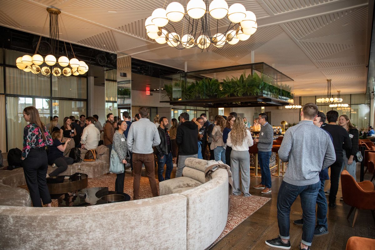 alphaclub's tweet photo. Thanks to everyone who joined us last week for our NYC Seed Investor Discussion &amp; Founder Cocktail Party! We kicked off the evening with an intimate roundtable discussion, followed by cocktails with an incredible group of founders. Apply through our website to join a future event https://t.co/DJj9qISqI8