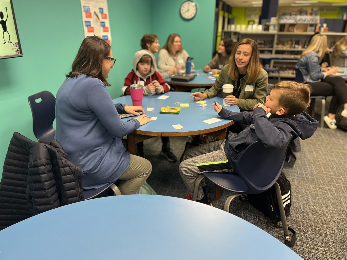 kvonder_haar's tweet photo. We are grateful for our incredible @dist57 students who inspire us on a daily basis to learn and grow, so we can better support them. #d57learns #empowerD57 https://t.co/Uh2XAd46iI