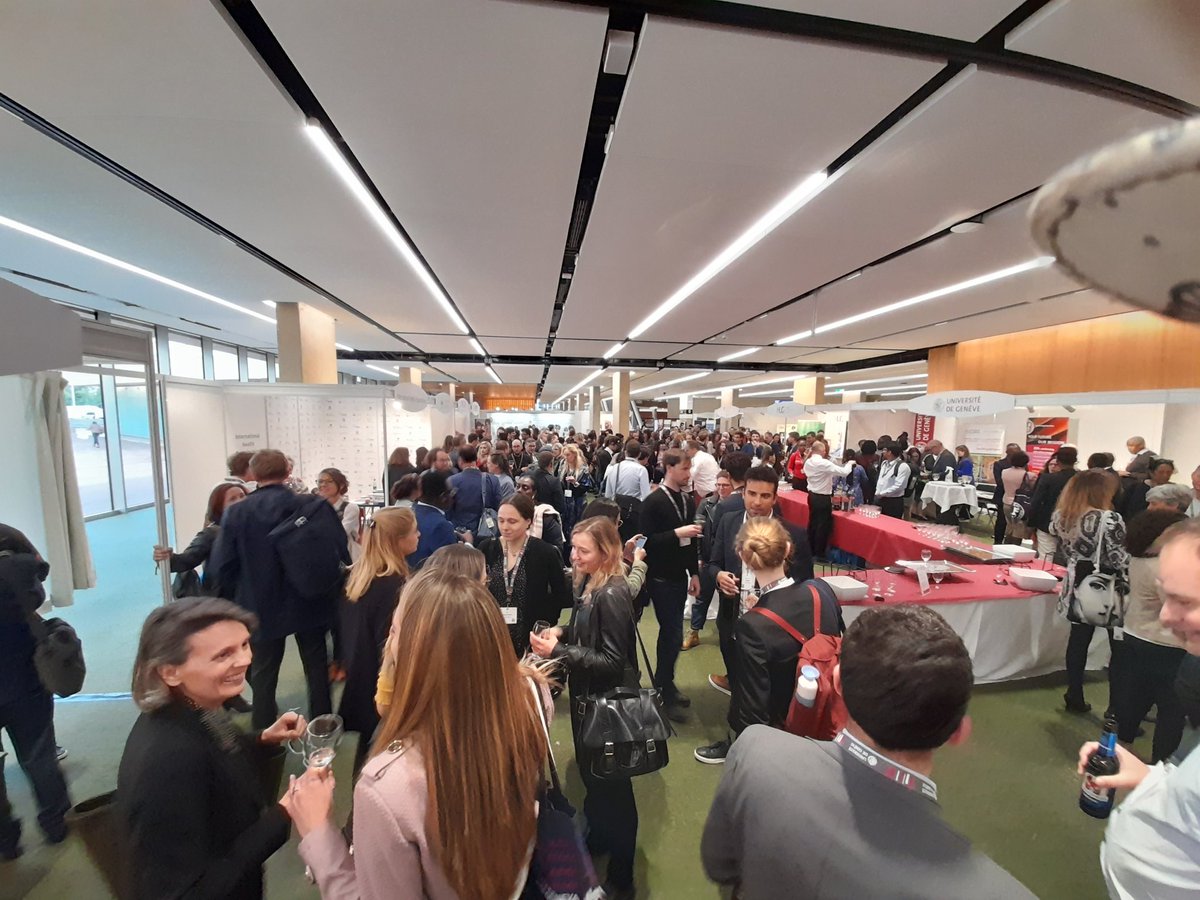 Ksehmi5's tweet image. #African governments should invest in #virtualclinics #digitalhealth #Telehealth @DaktariOnline not as a replacement to in-person services but as an adjunct adding more value to @UHC2030- it extends health services to more people differently Learn from @MPESA_FDN @Genevaforum