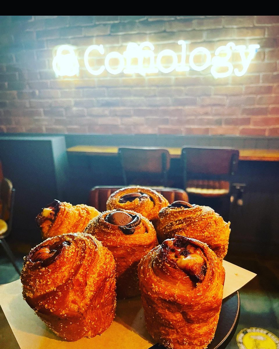 We are excited to have the amazing <a href="/alexgoochbaker/">Alex Gooch</a> back, making our offering even more exciting here this weekend!! 
 
Choose from the amazing:  
🤎Chocolate Cruffin  
💙Blueberry &amp; Cream Cruffin  
💛Cinnamon &amp; Raisin Buns  
 
#alexgoochbaker #cruffins #caerleon #shoplocal #vegan