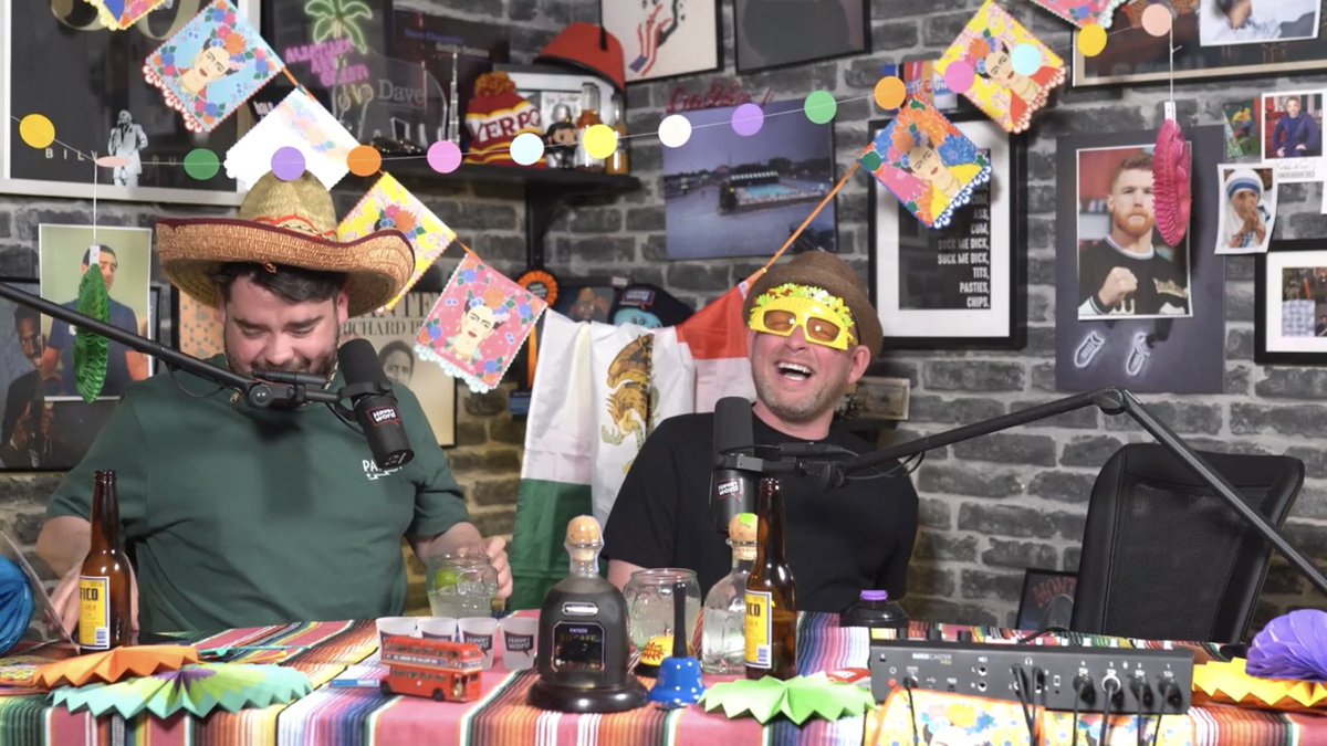 katy55530691's tweet photo. This is comedy fucking gold. This moment will live rent free In my head forever π€£π€£π€£ I am done @adamrowecomedy @FinnlayK @SenseiCarl_ @SteWoolford @DanHasAPodcast @notfunnymatthew @Haveawordpod #HAWLockin https://t.co/PXWInjlbUf