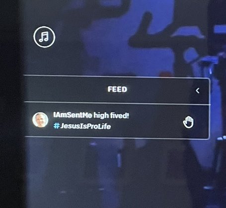 sandy_4323's tweet photo. @jonstewart Yet we can’t even workout in peace from our own homes without these opinions being shoved in our faces. @onepeloton https://t.co/PebVtRLKaQ