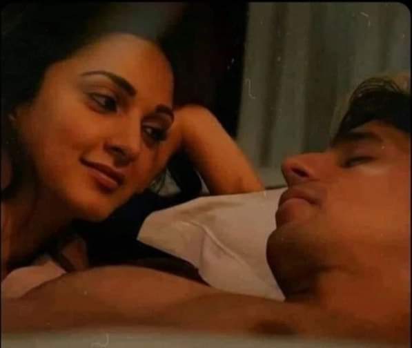 MasumaTajrin's tweet photo. মেয়েরা তার ভালোবাসার মানুষটাকে ঐ সময়টাতেই মুগ্ধ হয়ে তাকিয়ে দেখতেই থাকে, যখন সে ঘুমায়।
কারণ মেয়েরা ভালোবাসার মানুষটার চোখে দিকে বেশিক্ষণ তাকিয়ে থাকতে পারে না। হার্ট বিট বেড়ে যায়। খুব বেশি আকর্ষণ চলে আসে।💙 https://t.co/zmh04SVnTv