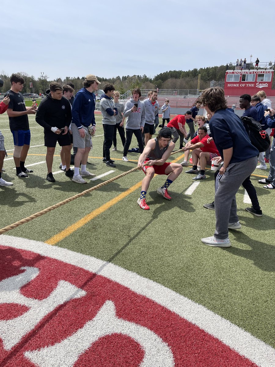 standrews1899's tweet photo. Highland Games on campus today. Some of the events were the tug of war, shot put, Caber toss, piping competition, and more! #boysofSAC https://t.co/CQyj4tsDKP