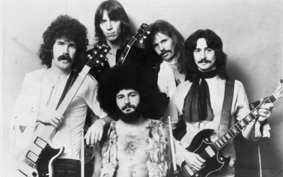 lofcr1's tweet photo. What is your favorite Boston song? https://t.co/kzugtTGsuN