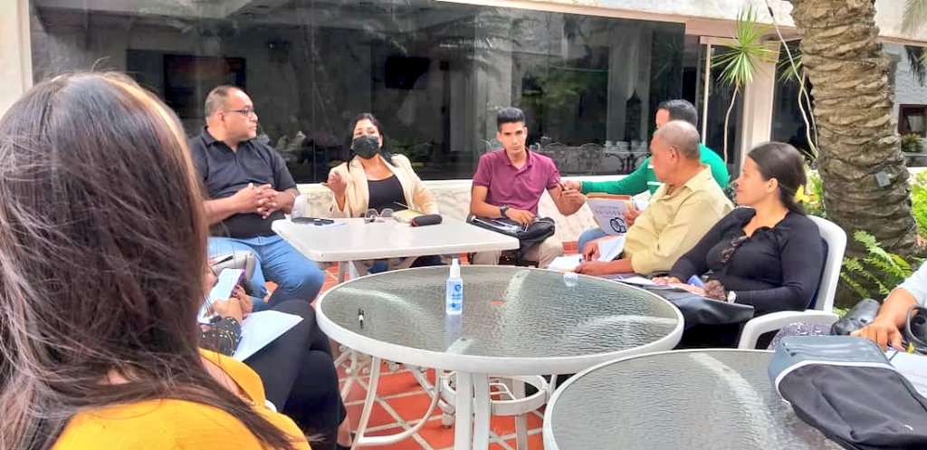 osvegil13's tweet photo. #Ahora | Reunión estratégica de #AcciónDemocrática con el equipo de organización seccional y los homólogos municipales. Acompañado de mi Sub Sec de Organización Dr. @OswaldoAlbornoz 

¡Nueva Esparta!
#CaminandoHaciaEl2024 https://t.co/D3P5Y7kH2H