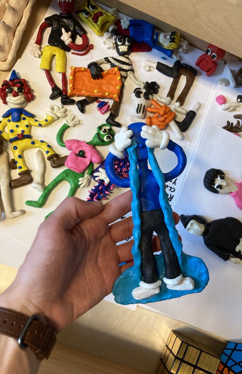 boywithnolegs's tweet photo. sculptor https://t.co/BT2xkcJ1sd