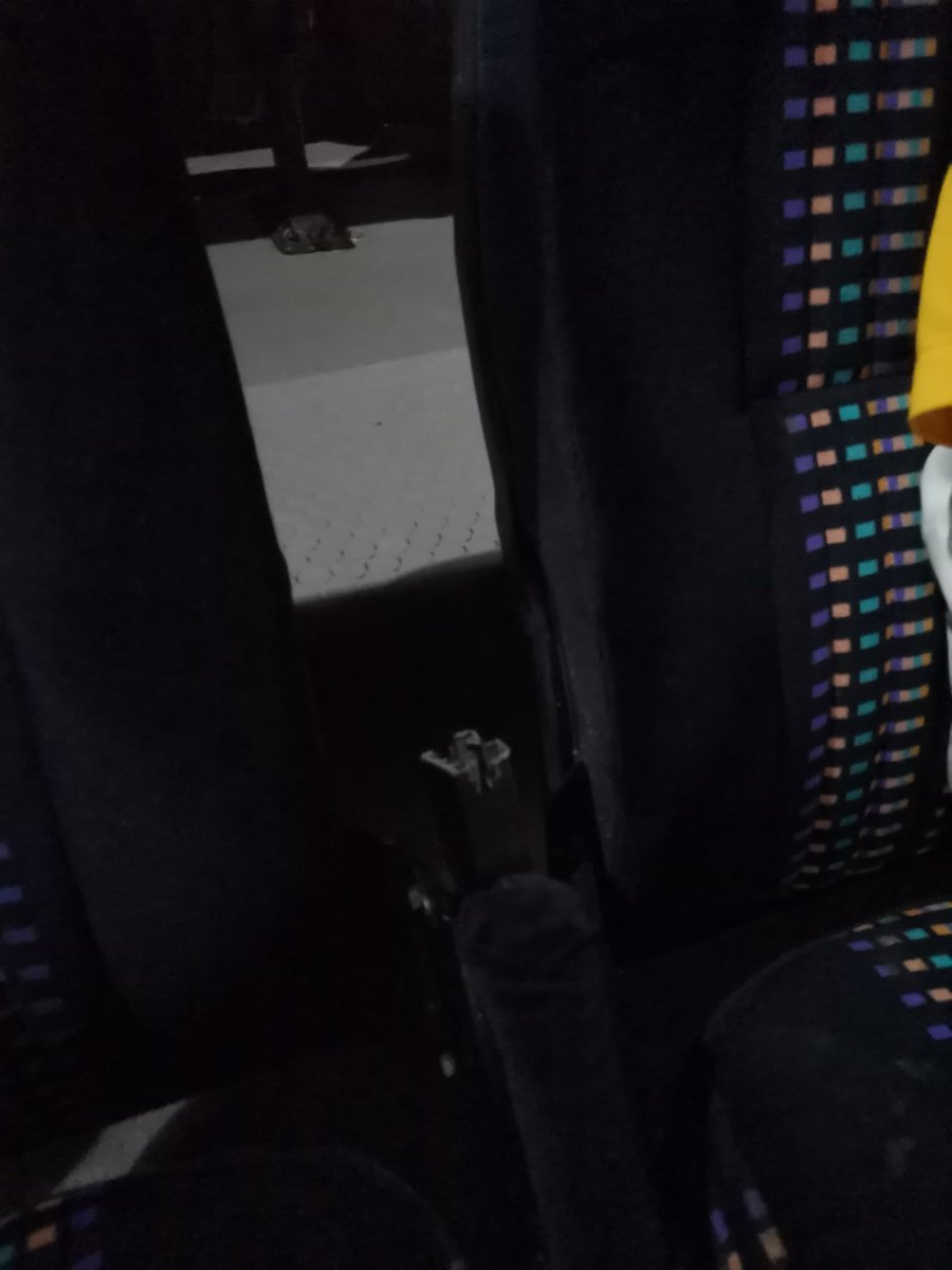 juliotregom's tweet photo. Que mal están las instalaciones en @Cinepolis #Saltillo #Sendero en la cafetería no cuentan con alimentos y no te anuncian hasta que llegas a la caja (ni la fila) al entrar a la sala huele mal y las butacas en mal estado. https://t.co/hhERYYPOOP
