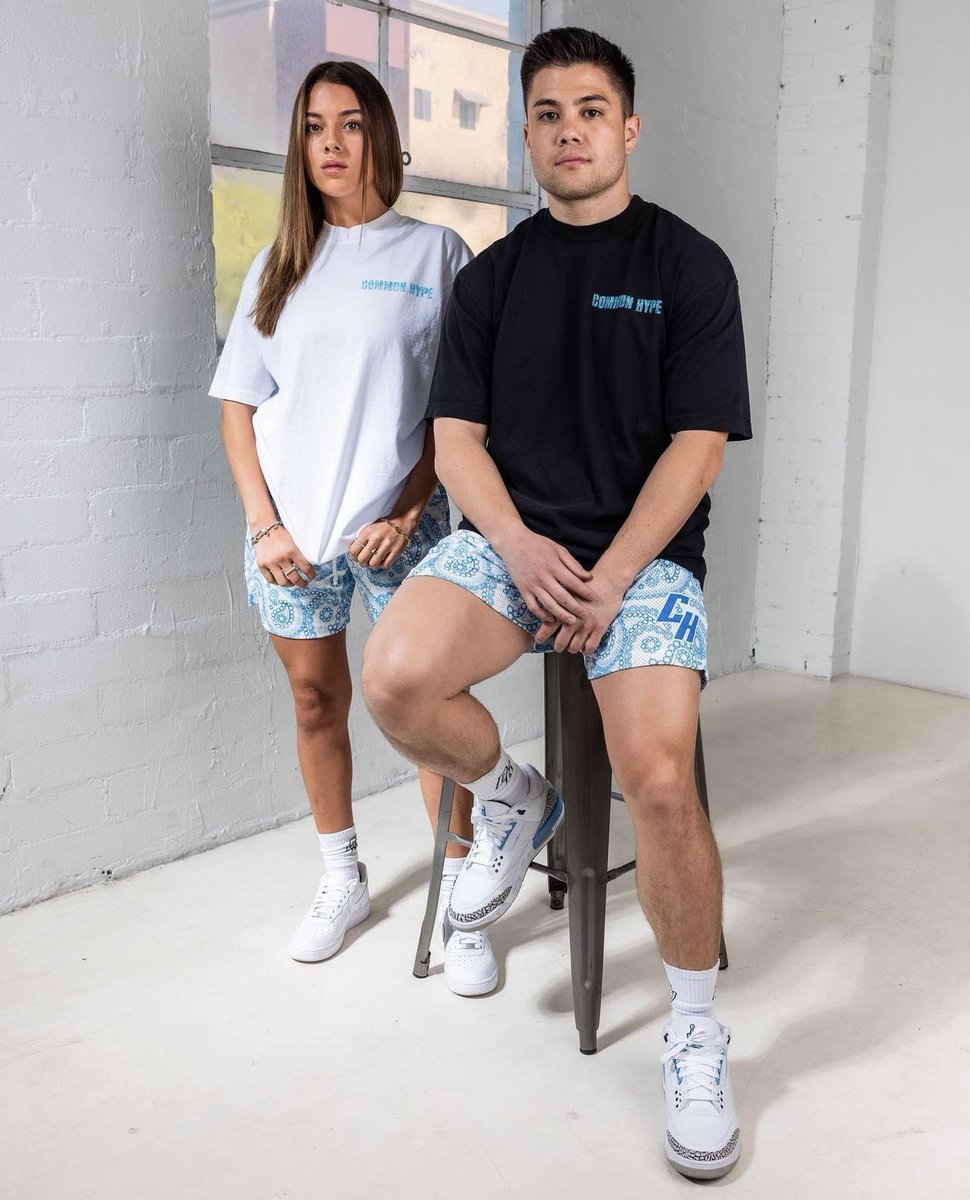 thecommonhype's tweet image. Common Hype ‘Paisley Collection’ is finally dropping tomorrow at 10PM PST. Shorts and Tees available in sizes S-XXL

RT and Comment your size and the item you want and i’ll pick a couple of you to win any piece for FREE ❤️
