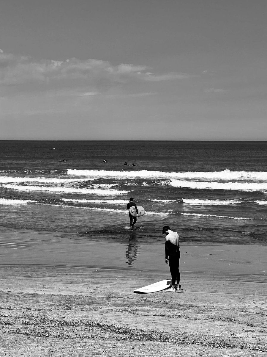 PointLand's tweet image. Surfing 🏄‍♂️ en #Valencia, buenas olas 🌊 hoy