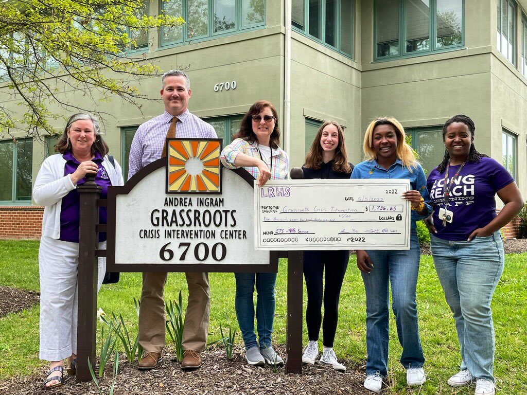 hcpss_lrhs's tweet photo. Our  @LongReach_NHS &amp; International Thespian Society worked together to raise over $1700 for the Grassroots Crisis Intervention Center. We were able to present them with the big check (as well as the real one 🤓)  this afternoon 💜⚡️@HCPSS @lrhstheatrearts https://t.co/JzHAwc6fjc