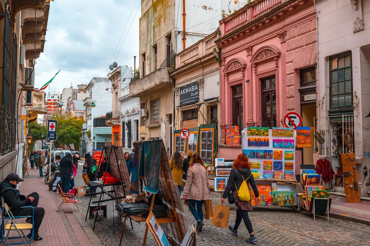 AleenIndia's tweet photo. Chic@s , hoy hemos viajado con @LoreArgentinaAV  🇦🇷 a Argentina Buenos Aires es la ciudad del tango 💃🏻,sobre todo destaca el barrio de San Telmo. El barrio más colorido es La Boca. También destaca la Casa Rosada 
Una ciudad muy colorida 🎨
#DescubreElMundoConAVGE https://t.co/aoxAp4VvOL