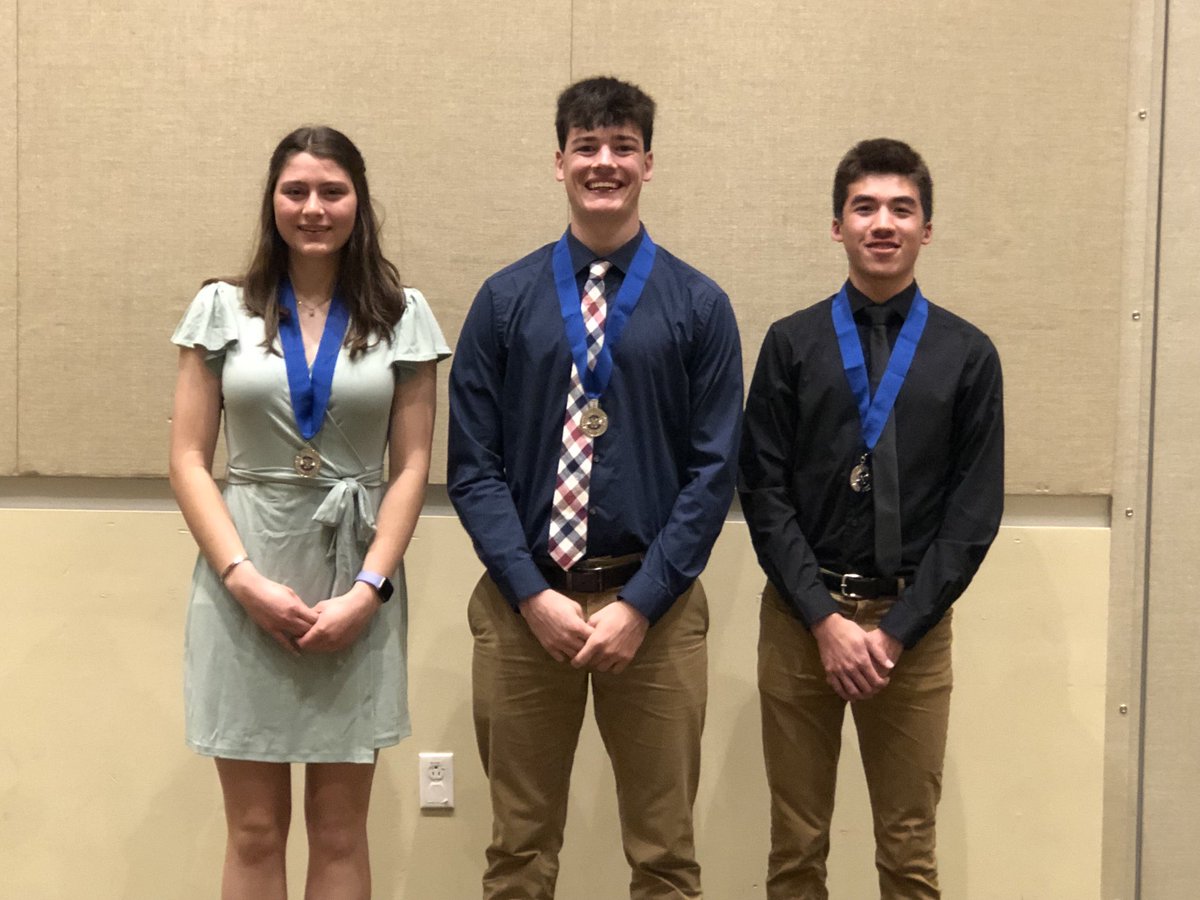 AnthonyTMcCoy's tweet photo. Congratulations to our Sterling Merit winners. Thank you to the Peoria area Rotary for honoring the students. #trojanforce322 https://t.co/nf3Gbd4Ti1