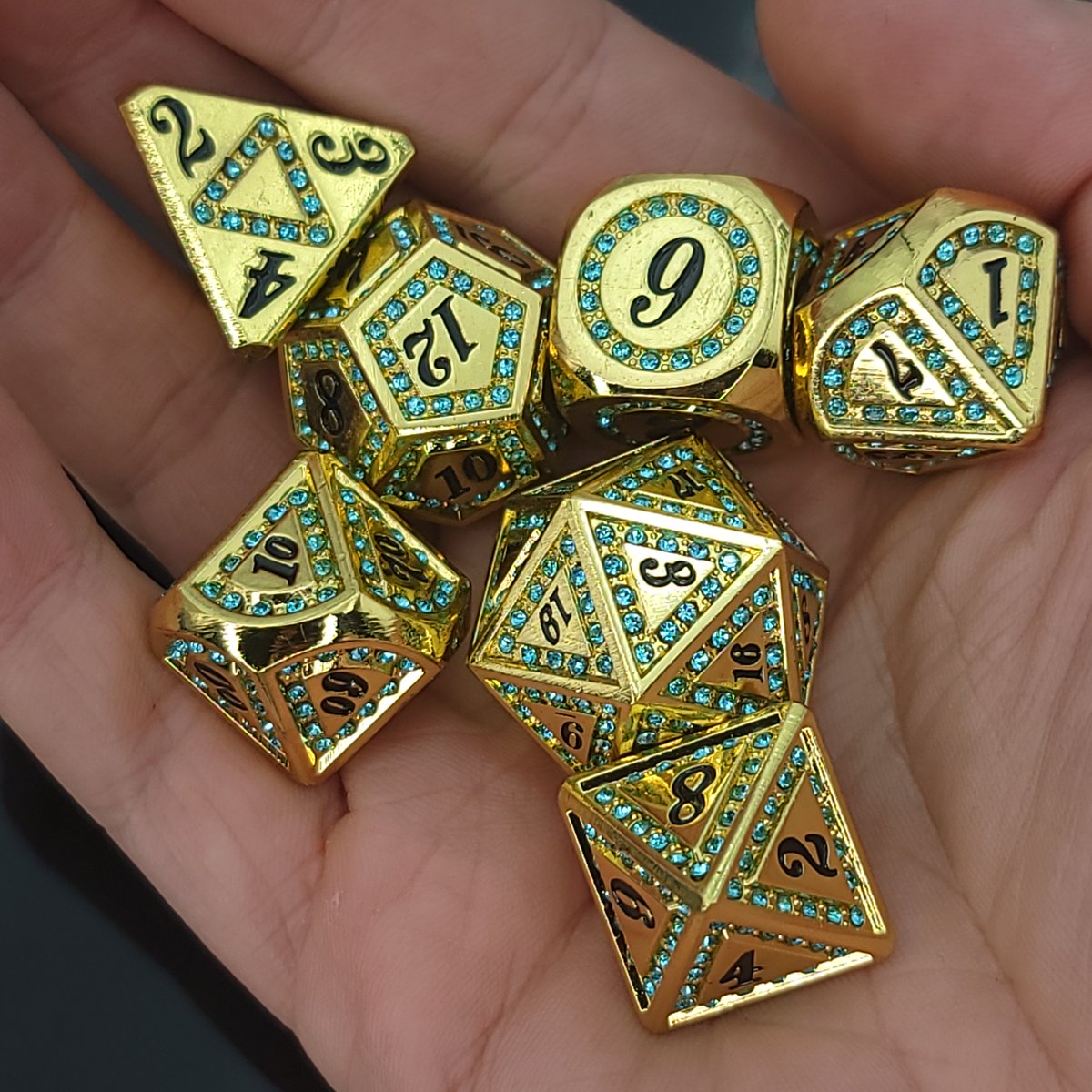 ModernArtifice's tweet image. The Golden Oasis Dice Giveaway!
Get yours here: loom.ly/0rasqqk

Rules:
1. Follow us!
2. Tag a friend!
3. Share this post!

Winner picked on Mon Eve.
#dnd #dnd5e #ttrpg #dice #giveaway #criticalrole #metal #gems #luck
