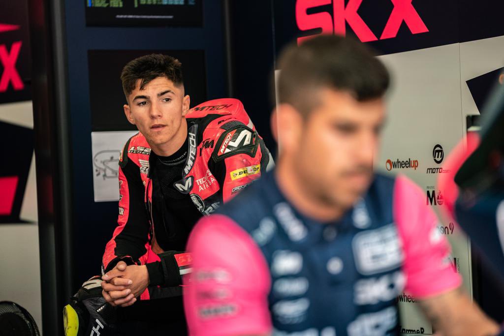 boemotorsports's tweet photo. Work, work and more work 🛠

First day of the test completed ✅

#Moto3 #MotoGP #BOESKX https://t.co/yD9q0ZY4vs