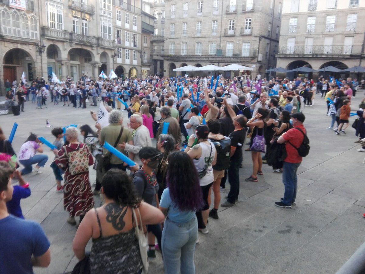 anticapi_GZ's tweet photo. Concentración en Ourense esixindo #JacomeDimision. Un alcalde que agrede sindicalistas, degrada a cidade e recorta en políticas sociais, culturais e de igualdade.
Basta xa.#Dignidade #SOSOurense https://t.co/ymyK7QVaTd