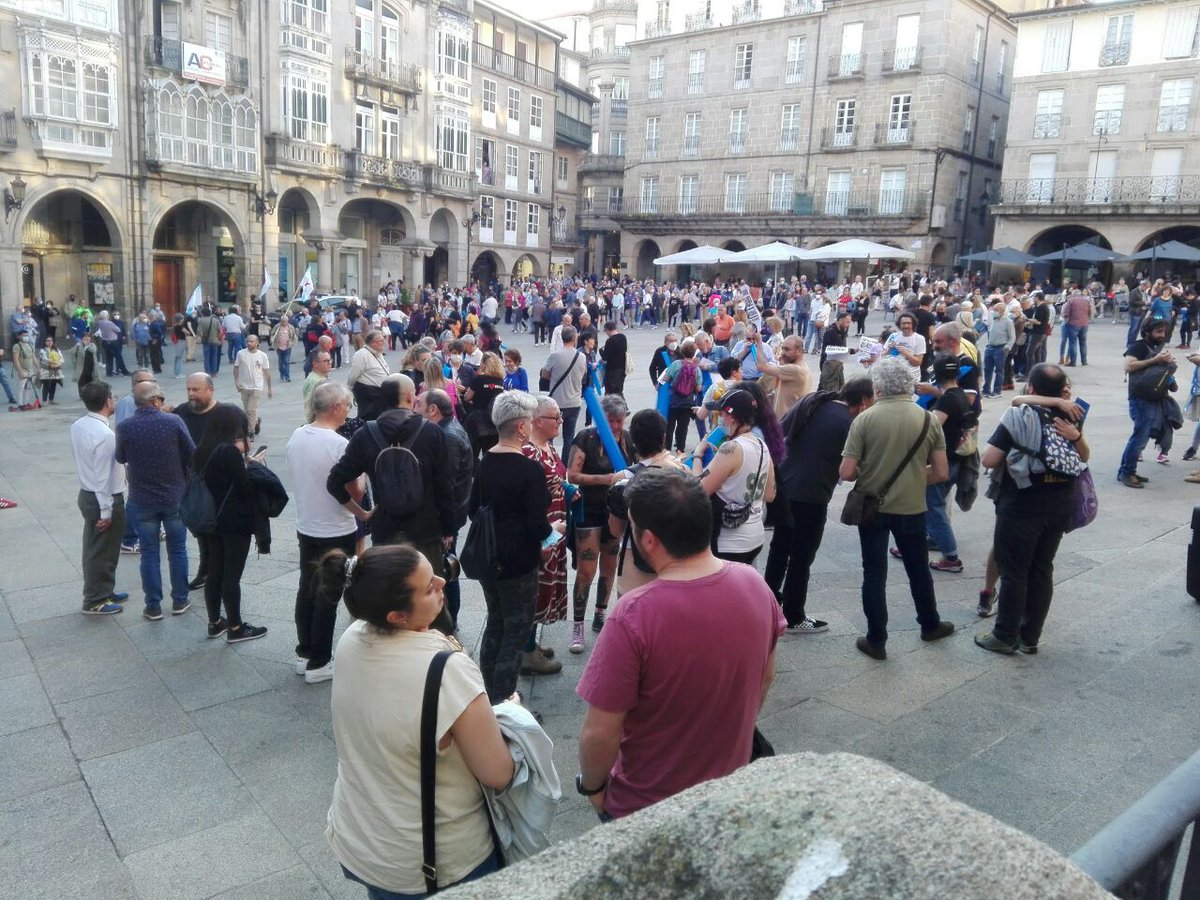 anticapi_GZ's tweet photo. Concentración en Ourense esixindo #JacomeDimision. Un alcalde que agrede sindicalistas, degrada a cidade e recorta en políticas sociais, culturais e de igualdade.
Basta xa.#Dignidade #SOSOurense https://t.co/ymyK7QVaTd