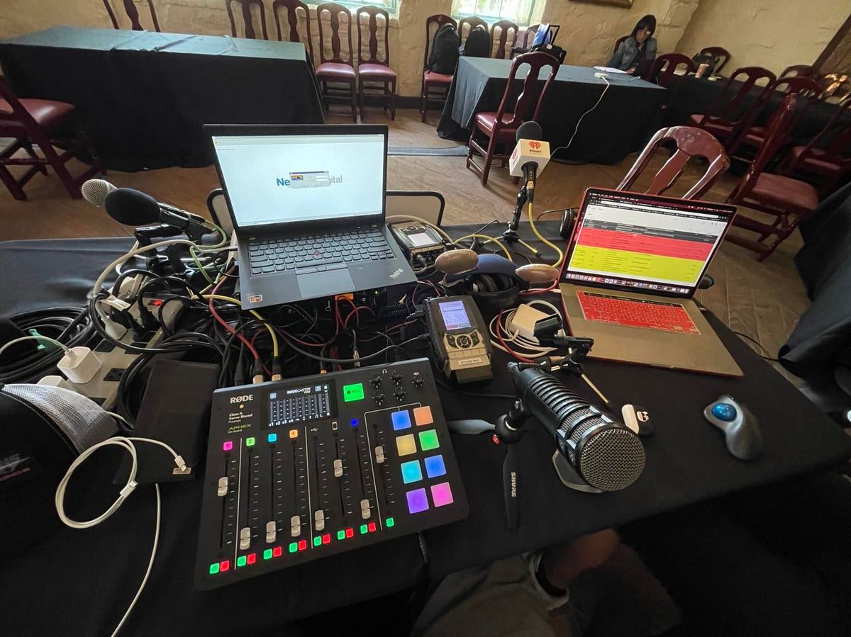 Comrex's tweet photo. Orlando Mix with Z105.7 in Atlanta used Comrex ACCESS to broadcast Walt Disney World's 50th Anniversary Celebration from Epcot this past fall. Here's a picture of his setup!

#BroadcastLife #ComrexACCESS #LiveRemote https://t.co/HrpYA9rPiK