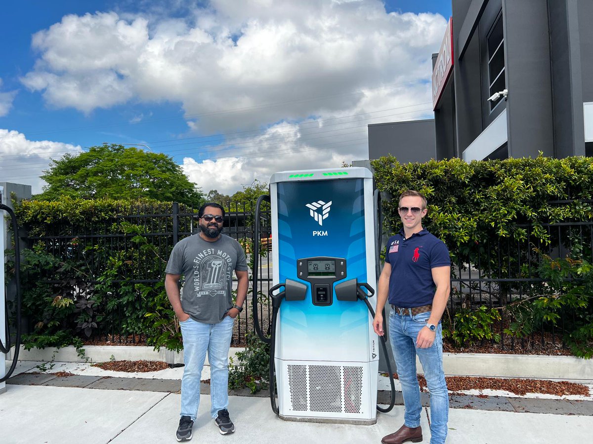 ChargeMod's tweet photo. Extremely honoured to meet and discuss our synergies with @TritiumCharging and further expanding #EVCharging business in the Indian market⚡ Thanks for hosting us at your HQ Mr. Christian and team.
#powertopeople #EVs #EVCharging #DCFastChargers https://t.co/II1Jzhmtrd