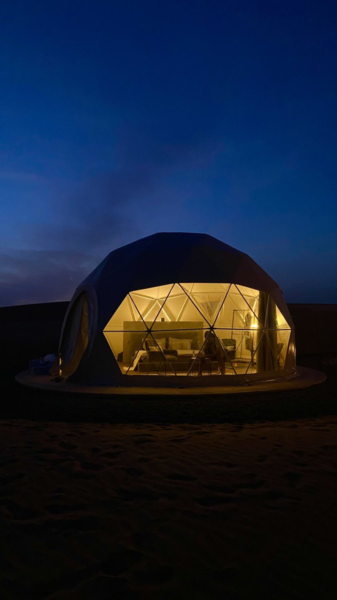 - ويبقى في داخلنا أشياء لا نستطيع البوح بها،
فاللهُم قلوبَنا وما حوَت 
#سرر
#وسط_الصحراء