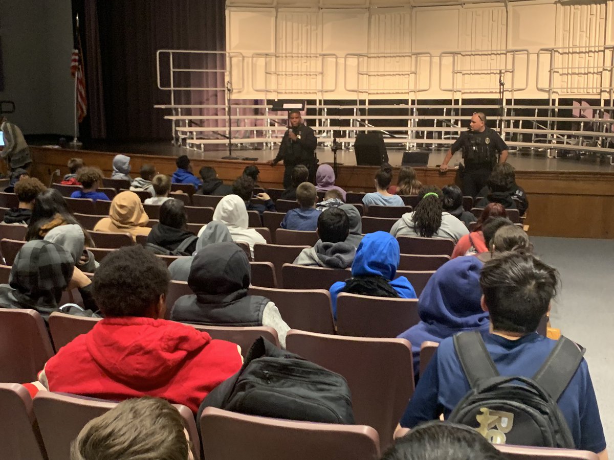 Thank you for coming to speak with our 8th graders as we read All American Boys. @HamiltonRoyals <a href="/WichitaPolice/">Wichita Police</a> @ann_asbury @haley_brasfield #TheHamIsMyJam