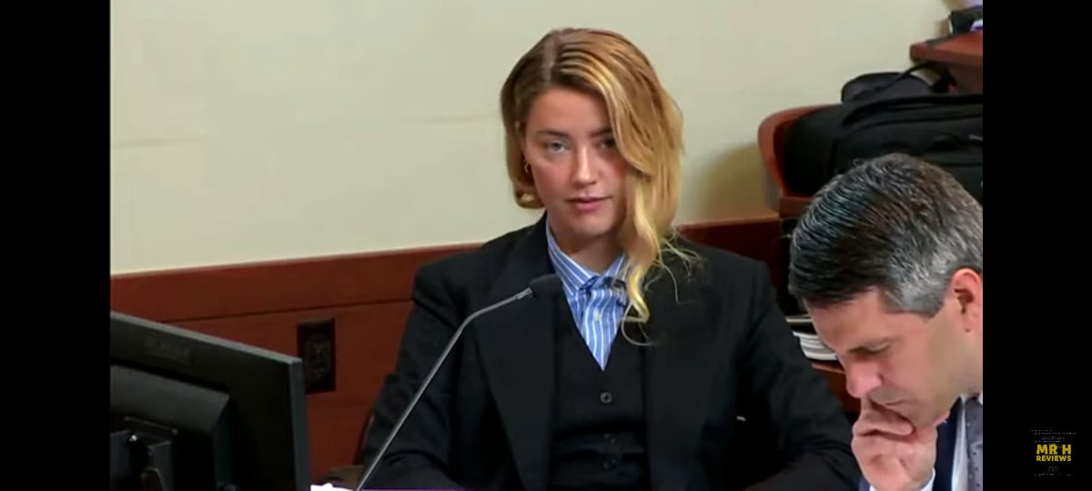 Sotamusora's tweet photo. #amberheard is the face of a #phycopath anyone using #IStandWithAmberHeard is either mentally dumb or just shills for this twisted vile woman . Rolling her eyes constantly, smirking pre getting owned in her lies, and forging evidence with inconsistent time-lines. https://t.co/Dter29YwaE