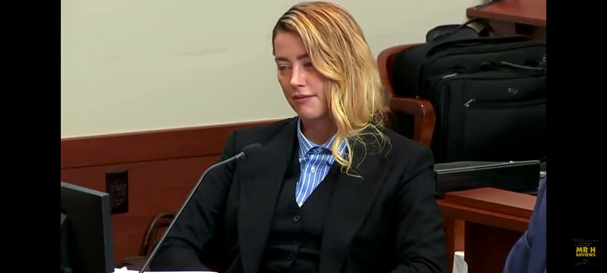 Sotamusora's tweet photo. #amberheard is the face of a #phycopath anyone using #IStandWithAmberHeard is either mentally dumb or just shills for this twisted vile woman . Rolling her eyes constantly, smirking pre getting owned in her lies, and forging evidence with inconsistent time-lines. https://t.co/Dter29YwaE